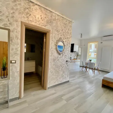 Cazare D10 By Alezzy Mamaia Nord Apartament